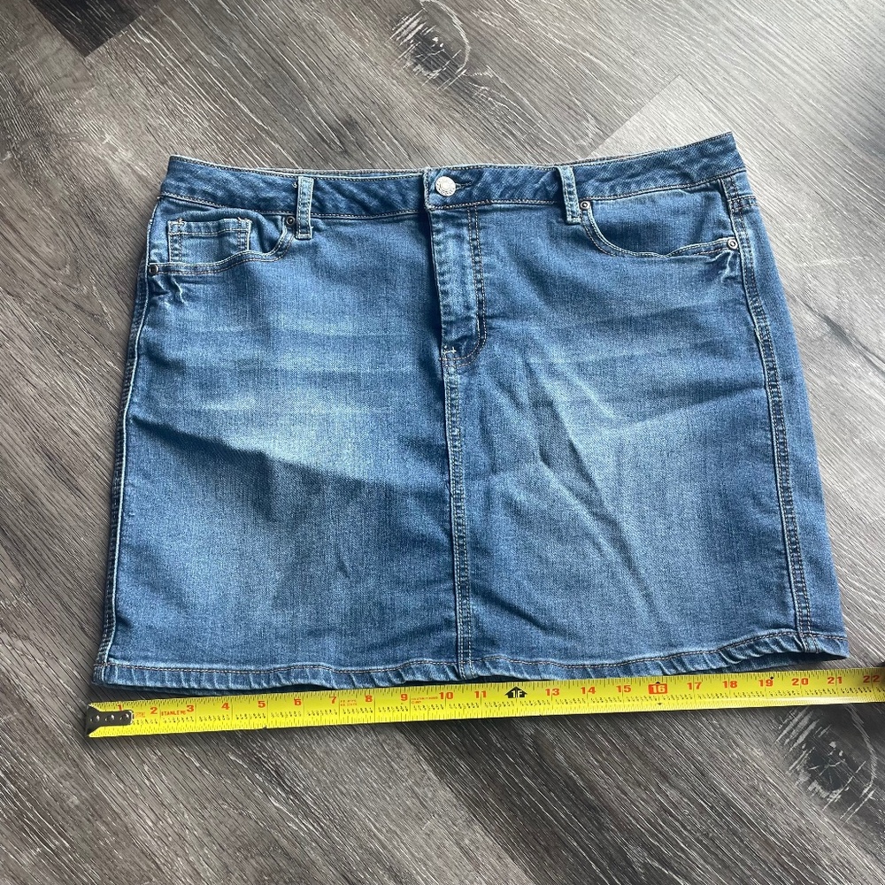 Le Tigre Denim Skirt, Women’s Size 16